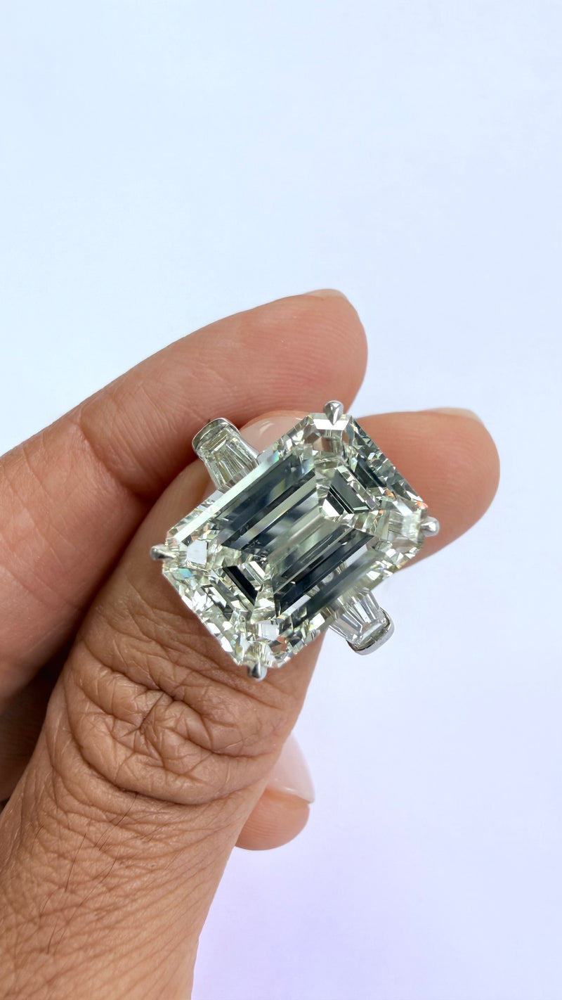 6CT EMERALD DIAMOND RING WITH TAPERED BAGUETTES