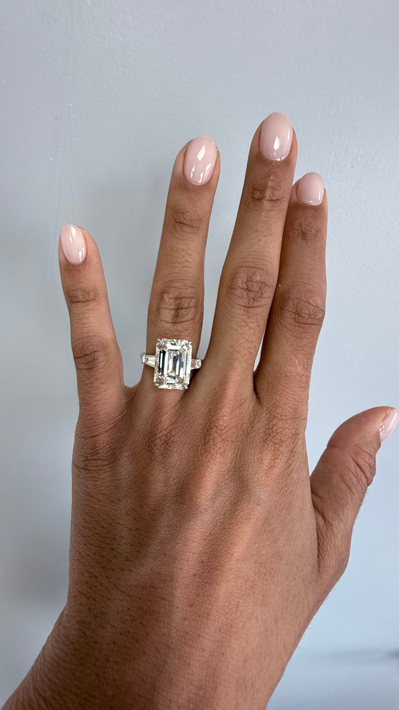 6CT EMERALD DIAMOND RING WITH TAPERED BAGUETTES PLATINUM